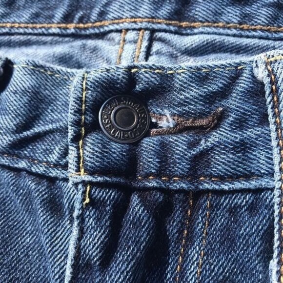 Levi’s 569 Relaxed Fit Jean Shorts 32 Waist Cut offs - Picture 3 of 6